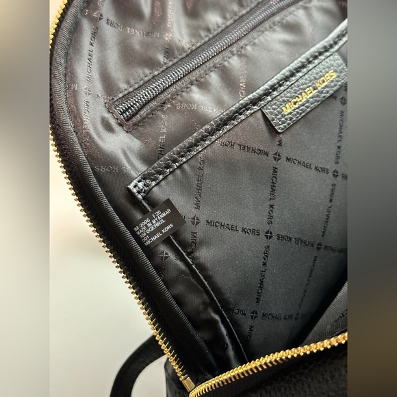 MICHAEL MICHAEL KORS: Erin Pebbled Leather Backpack / Medium - Picture 4 of 12